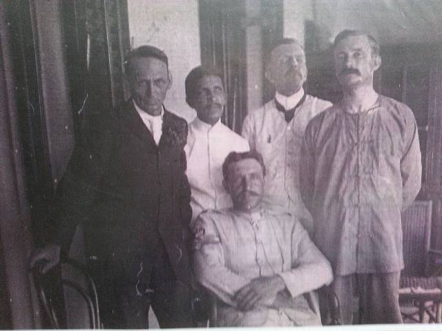 Centre Greatgrandfather Frederick Henry in Hong Kong